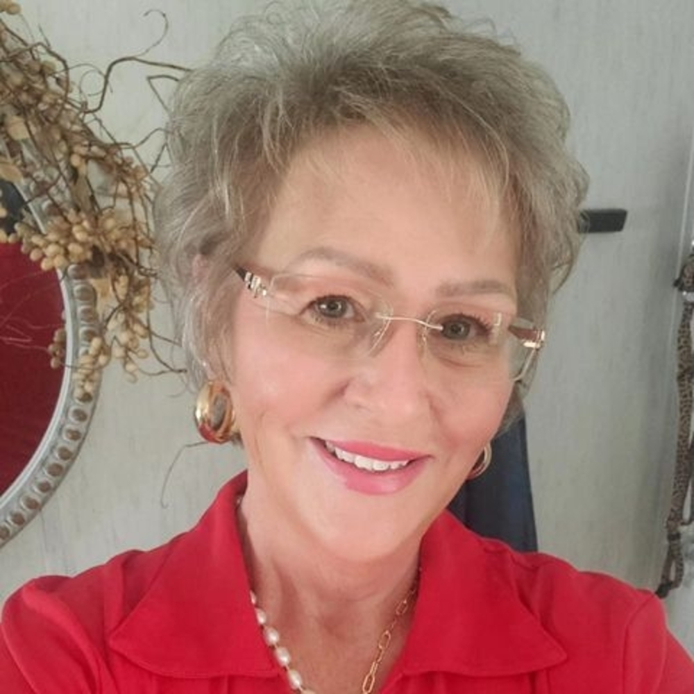 Meet your Posher, Pamela